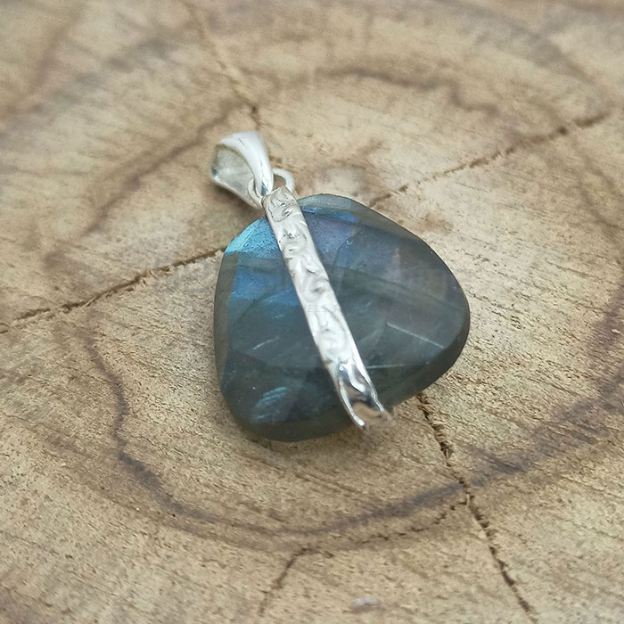 Blue Fire Bezel Labradorite Pendant In Sterling Silver 925NSP01_1