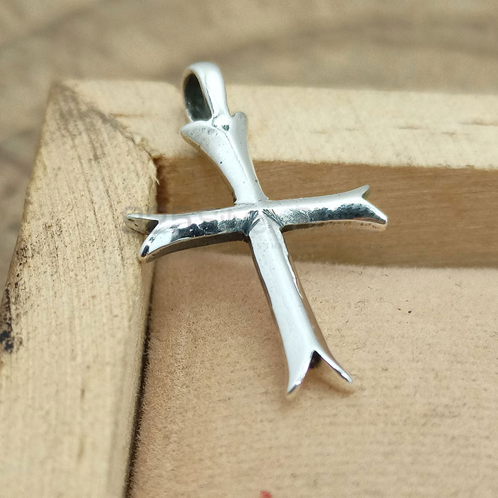 Cross Charm Pendant In Sterling Silver 925NSP06_3