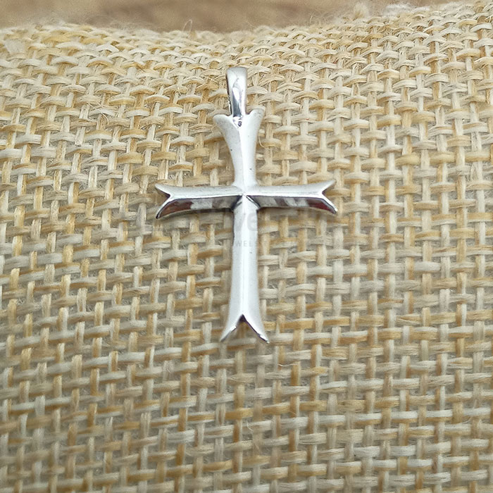 Cross Charm Pendant In Sterling Silver 925NSP06